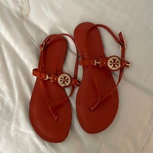 Tory Burch thong sandals in GREAT SHAPE!
